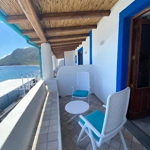 Da Nino Sul Mare , Pecorini Italia