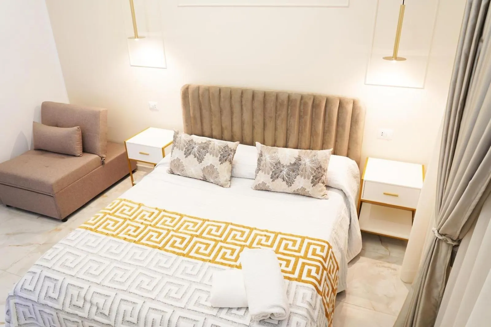 Bed & Breakfast Lifestyle Naples B&B